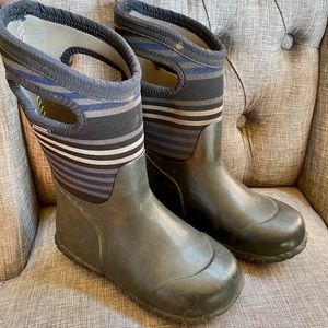 Youth Slushie Bogs size 11